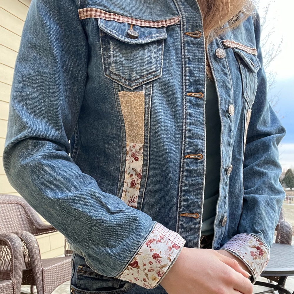 Angel wings embroidered patchwork upcycled jean jacket y2k - Picture 2 of 15
